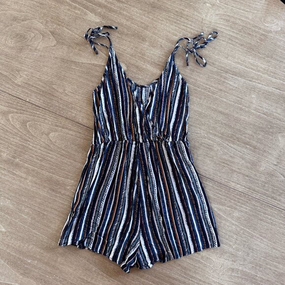 BCBGMaxAzria Striped Sleeveless Romper with Pockets, Size XS - Picture 5 of 7